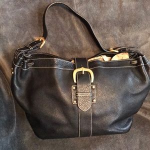 Medium leather bag
